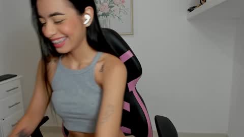 Snapshot of aitana05 chatting on 15, 2, 2025 VALENTINA independent online show from 15, 2, 2025