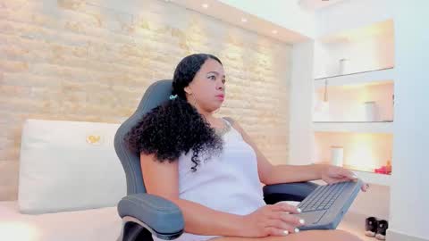 Snapshot of aitana_cole chatting on 26, 2, 2026 AITANA online show from 26, 2, 2026