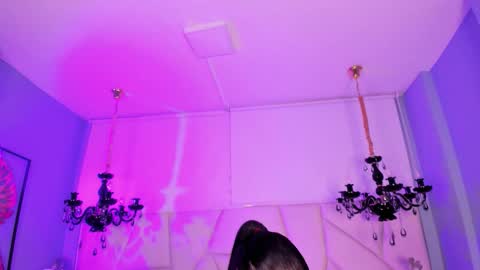 Aitana Hilton  online show from 15, 1, 2026