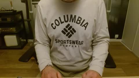 Snapshot of aixcited chatting on 11, 4, 2026 aixcited online show from 11, 4, 2026