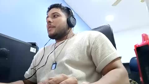 Snapshot of aj_cooper90_ chatting on 20, 2, 2025 Esteban online show from 20, 2, 2025