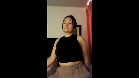 Snapshot of akanekihm chatting on 8, 4, 2026 MIRANDA online show from 8, 4, 2026