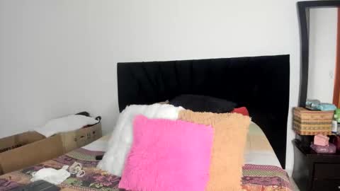 Snapshot of akanekihm chatting on 21, 4, 2026 MIRANDA online show from 21, 4, 2026