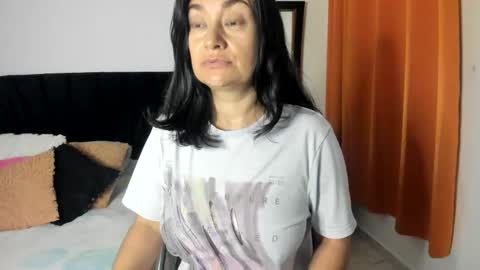 Snapshot of akanekihm chatting on 25, 4, 2026 MIRANDA online show from 25, 4, 2026