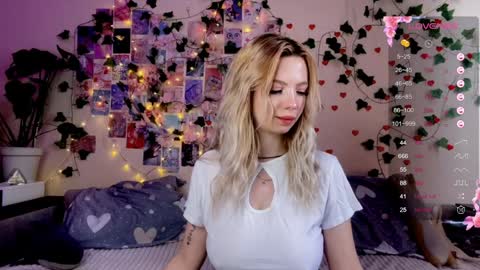 Akari online show from 11, 4, 2026