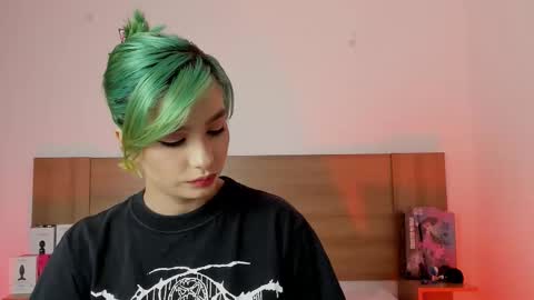 Snapshot of akatsumi_ chatting on 16, 1, 2026 Akartsumi online show from 16, 1, 2026