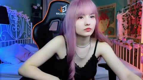 Akemi online show from 4, 3, 2025