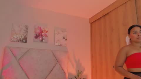 Snapshot of akendacurls2 chatting on 16, 11, 2025 Akenda online show from 16, 11, 2025