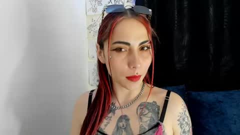 Snapshot of akila_clive chatting on 16, 4, 2026 carolina online show from 16, 4, 2026