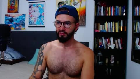 Snapshot of akiles_r chatting on 25, 11, 2025 akiles online show from 25, 11, 2025