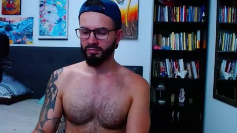 Snapshot of akiles_r chatting on 26, 11, 2025 akiles online show from 26, 11, 2025