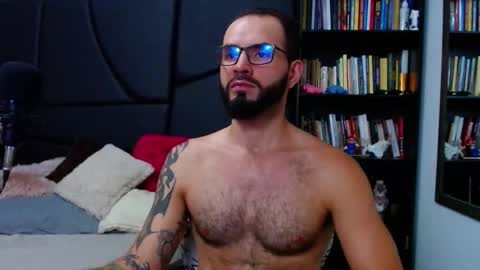 Snapshot of akiles_r chatting on 16, 12, 2025 akiles online show from 16, 12, 2025