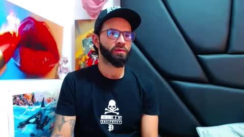 Snapshot of akiles_r chatting on 24, 3, 2026 akiles online show from 24, 3, 2026