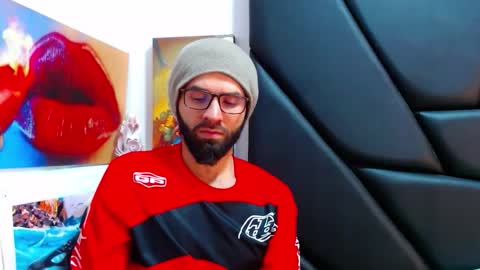 Snapshot of akiles_r chatting on 2, 4, 2026 akiles online show from 2, 4, 2026