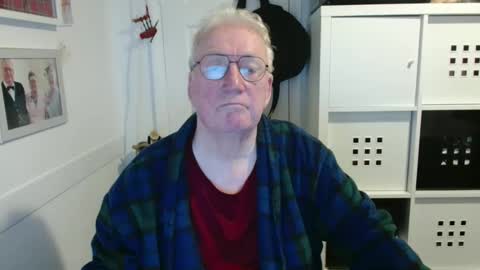 Snapshot of akiltedman42 chatting on 19, 5, 2026 akiltedman online show from 19, 5, 2026