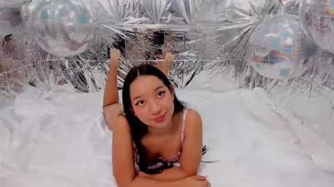 Snapshot of akimmidoll chatting on 1, 10, 2025 Akimmidoll GMT-5 0630 -1330 online show from 1, 10, 2025