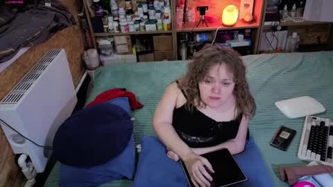 Snapshot of akindmodel chatting on 23, 11, 2025 Natalie online show from 23, 11, 2025