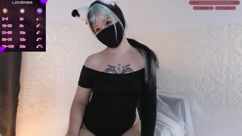 Snapshot of akira_amy chatting on 31, 10, 2025 Amilia online show from 31, 10, 2025