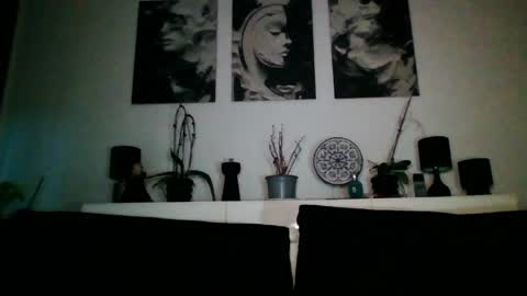 Snapshot of akiramihaela chatting on 25, 5, 2026 MIHAELA online show from 25, 5, 2026