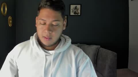 Snapshot of akon_2 chatting on 24, 2, 2026 Akoon online show from 24, 2, 2026