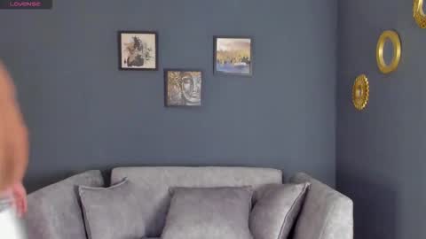 Snapshot of akon_2 chatting on 3, 3, 2026 Akoon online show from 3, 3, 2026