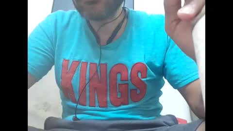 Snapshot of akram_40 chatting on 12, 10, 2025 Brown arab man online show from 12, 10, 2025