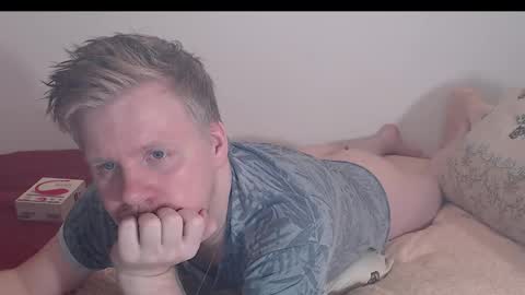 Snapshot of aktavian_w chatting on 6, 10, 2025 aktavian_w online show from 6, 10, 2025