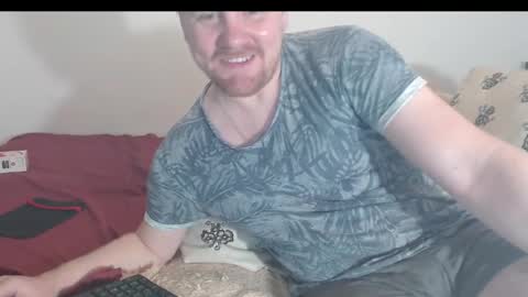 Snapshot of aktavian_w chatting on 12, 10, 2025 aktavian_w online show from 12, 10, 2025