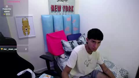 Akyra latin online show from 17, 4, 2026