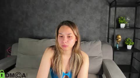 Snapshot of al1ice_moures chatting on 16, 10, 2025 Al1ice online show from 16, 10, 2025