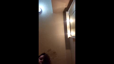 alabasterbunny online show from 16, 4, 2026