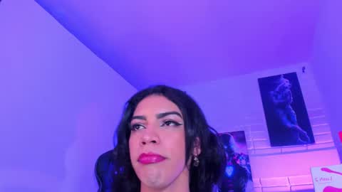 Alahia Rodriguez online show from 16, 1, 2025