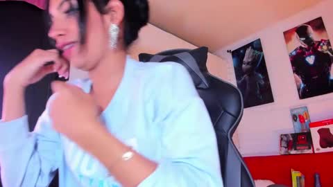 Alahia Rodriguez online show from 6, 3, 2025