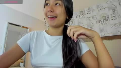 Snapshot of alahiacruz1 chatting on 23, 6, 2026 A L A H I A online show from 23, 6, 2026