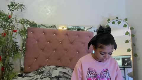 Snapshot of alaia2_ chatting on 23, 4, 2026 Alaia2 online show from 23, 4, 2026