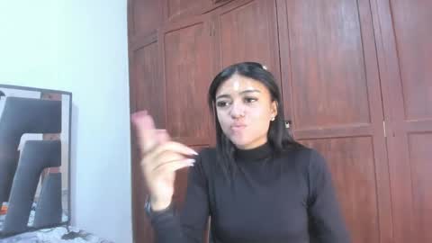 Snapshot of alaia2_ chatting on 28, 4, 2026 Alaia2 online show from 28, 4, 2026