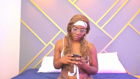 Snapshot of alaia_colins chatting on 10, 2, 2025 alaia_colins online show from 10, 2, 2025