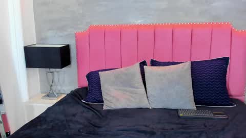 Snapshot of alaia_colins chatting on 24, 9, 2025 alaia_colins online show from 24, 9, 2025