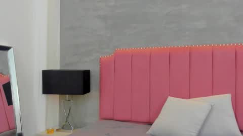 Snapshot of alaia_colins chatting on 5, 12, 2025 alaia_colins online show from 5, 12, 2025