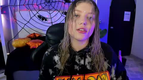 Alaia online show from 4, 11, 2025