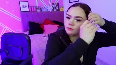 alaia online show from 13, 4, 2026