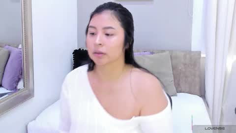 Snapshot of alaiasmile_ chatting on 26, 10, 2025 online show from 26, 10, 2025