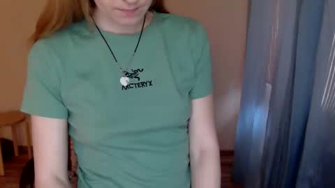 Snapshot of alalaska_ana chatting on 13, 4, 2026 Anna online show from 13, 4, 2026