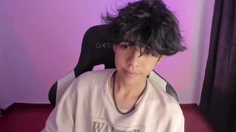 Snapshot of alan18n chatting on 29, 12, 2024 alan18n online show from 29, 12, 2024