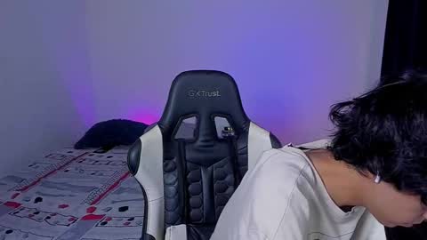 Snapshot of alan18n chatting on 25, 11, 2025 alan18n online show from 25, 11, 2025