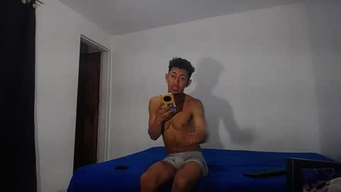 Snapshot of alan_gay chatting on 18, 4, 2026 Alan online show from 18, 4, 2026