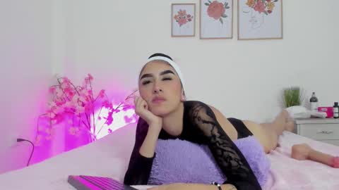 Snapshot of alana_111 chatting on 24, 10, 2025 alana online show from 24, 10, 2025