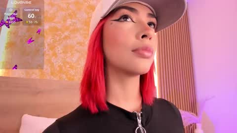 alana_2916 online show from 10, 9, 2025