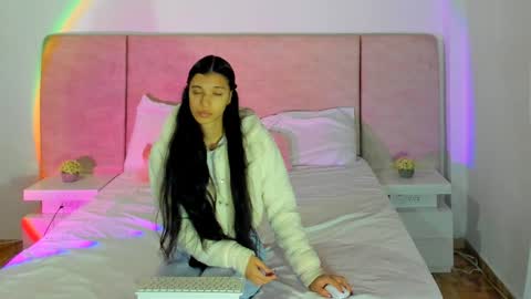 Snapshot of alana__get chatting on 2, 1, 2025 online show from 2, 1, 2025