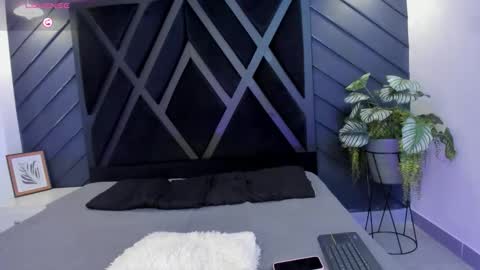 ALANA COX online show from 22, 10, 2025